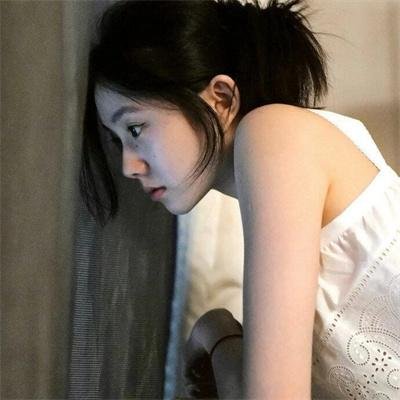 死人不穿格子衣 海报